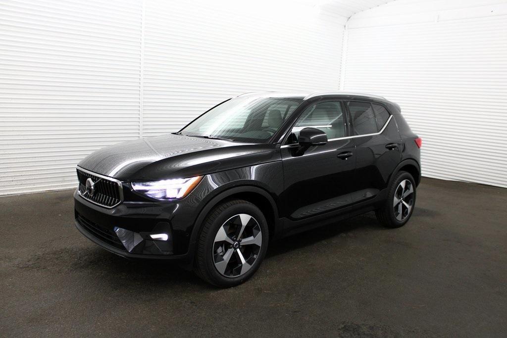 new 2025 Volvo XC40 car, priced at $48,335