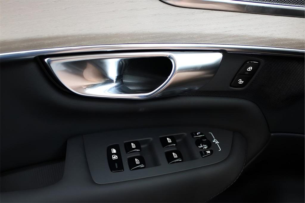 new 2025 Volvo XC90 Plug-In Hybrid car, priced at $74,985