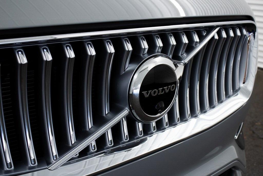 new 2024 Volvo XC90 car, priced at $66,230