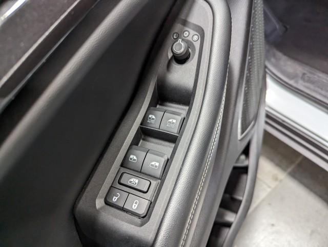 used 2022 Jeep Grand Cherokee L car, priced at $30,998