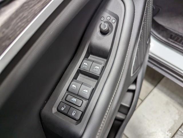 used 2022 Jeep Grand Cherokee car, priced at $32,998