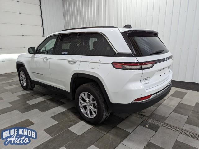 used 2022 Jeep Grand Cherokee car, priced at $32,998