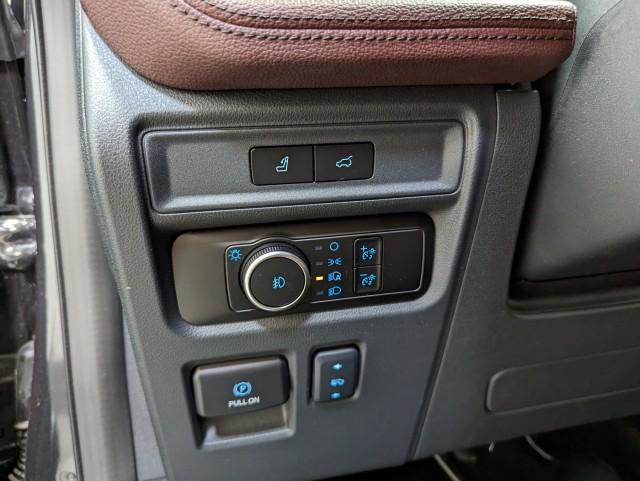 used 2024 Ford Expedition car, priced at $56,998