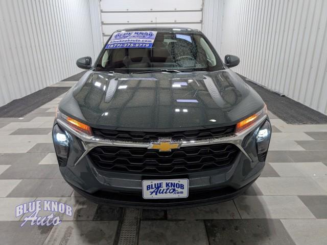 used 2025 Chevrolet Trax car, priced at $22,498