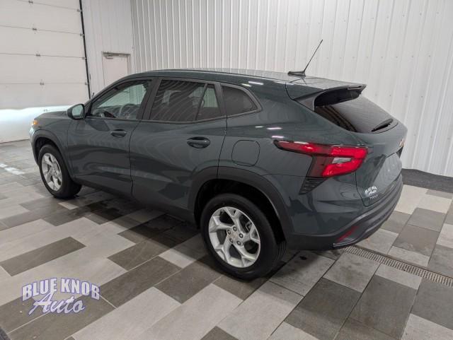 used 2025 Chevrolet Trax car, priced at $22,498