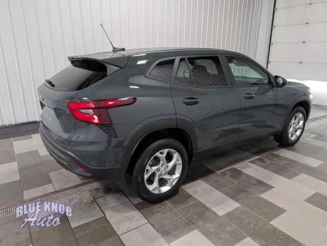 used 2025 Chevrolet Trax car, priced at $22,498