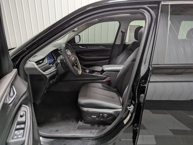 used 2023 Jeep Grand Cherokee car, priced at $30,498