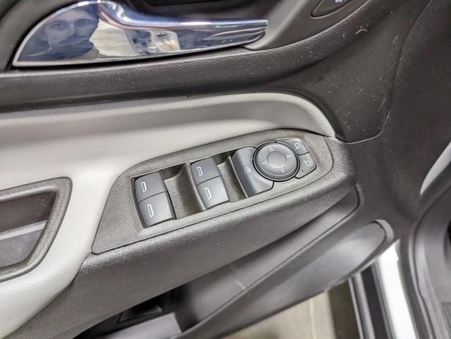 used 2023 Chevrolet Equinox car, priced at $23,998