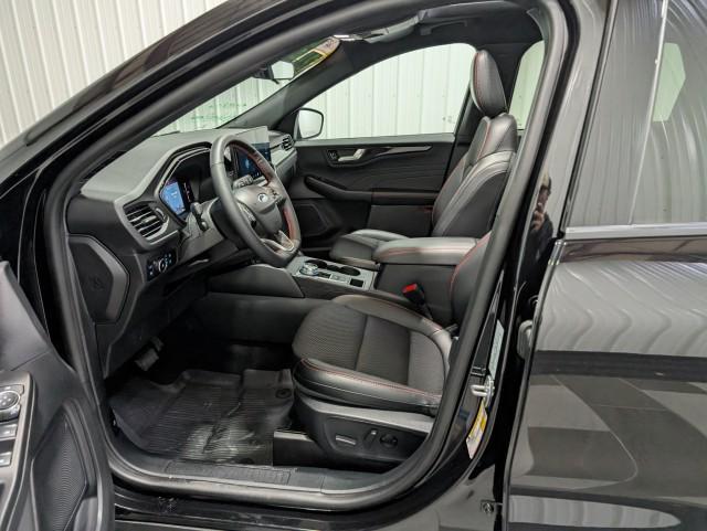 used 2025 Ford Escape car, priced at $30,998