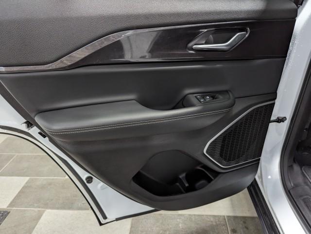 used 2022 Jeep Grand Cherokee car, priced at $30,998