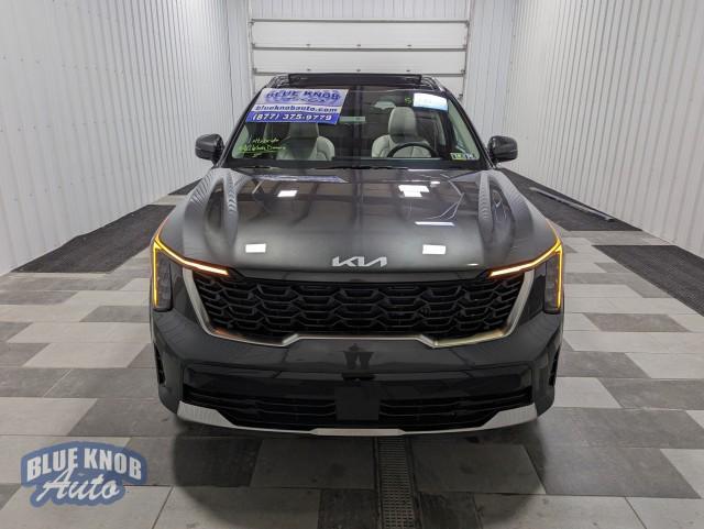 used 2025 Kia Sorento Plug-In Hybrid car, priced at $43,498