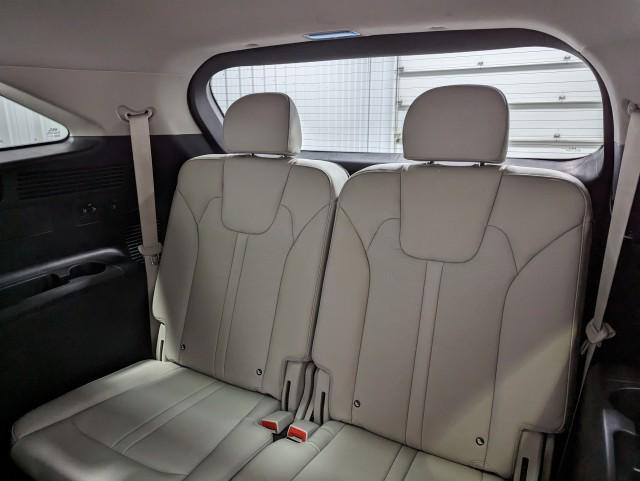 used 2025 Kia Sorento Plug-In Hybrid car, priced at $43,498