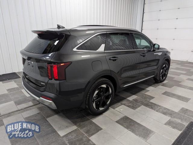 used 2025 Kia Sorento Plug-In Hybrid car, priced at $43,498