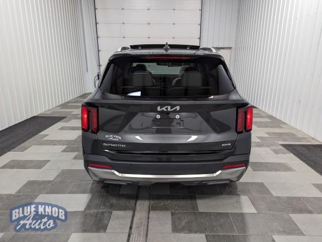 used 2025 Kia Sorento Plug-In Hybrid car, priced at $43,498
