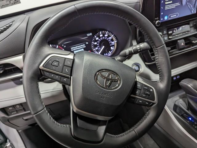 used 2024 Toyota Highlander car, priced at $36,998