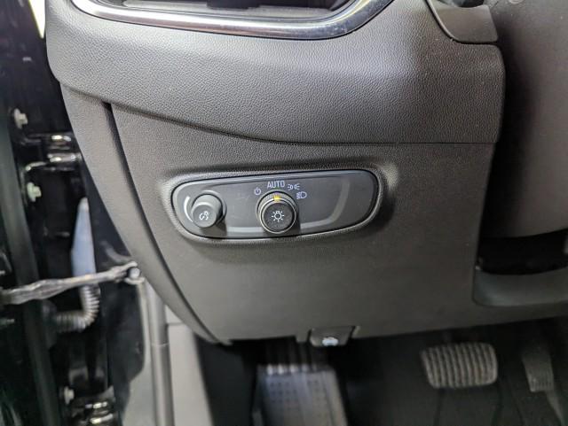 used 2022 Chevrolet Equinox car, priced at $24,498