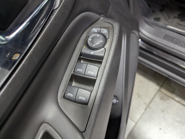 used 2022 Chevrolet Equinox car, priced at $24,498