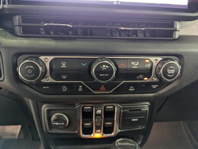used 2024 Jeep Gladiator car, priced at $37,998