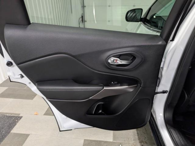 used 2022 Jeep Cherokee car, priced at $24,998