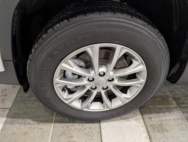 used 2022 Jeep Cherokee car, priced at $24,998