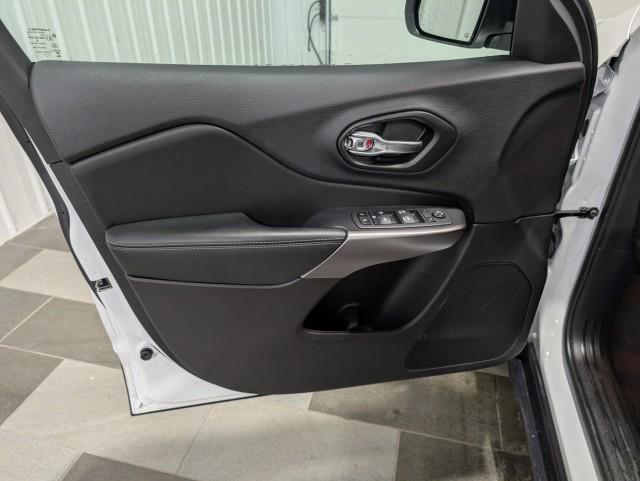 used 2022 Jeep Cherokee car, priced at $24,998