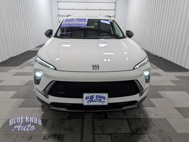 used 2025 Buick Envision car, priced at $30,998