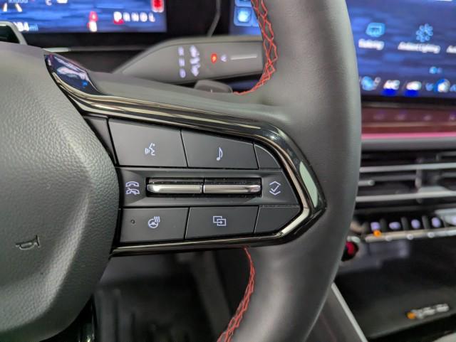 used 2024 Chevrolet Traverse car, priced at $51,998