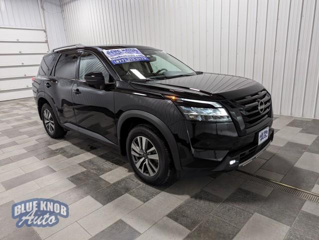 used 2022 Nissan Pathfinder car, priced at $31,498