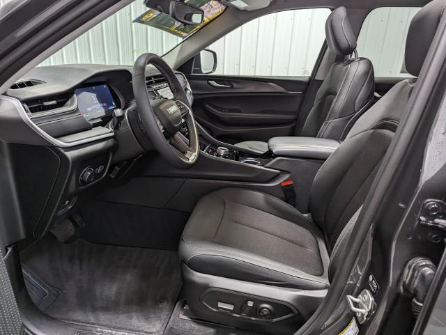 used 2023 Jeep Grand Cherokee car, priced at $30,998