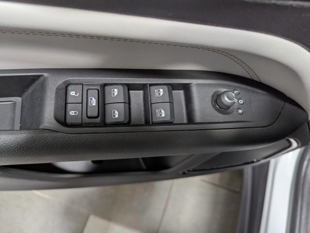 used 2022 Jeep Compass car, priced at $24,998
