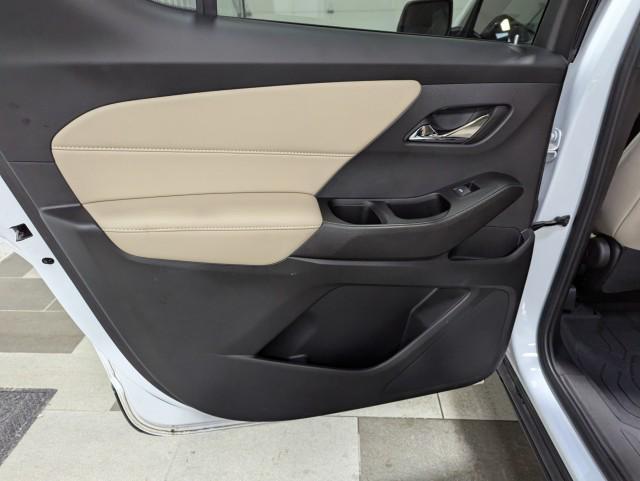 used 2023 Chevrolet Traverse car, priced at $27,998