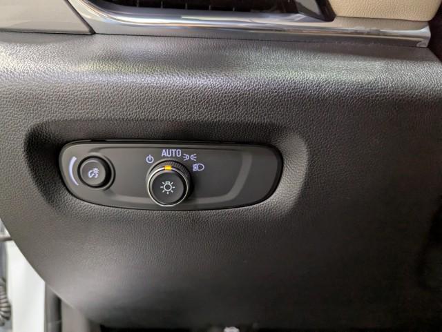 used 2023 Chevrolet Traverse car, priced at $27,998