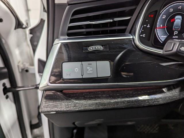 used 2024 Audi Q7 car, priced at $45,998