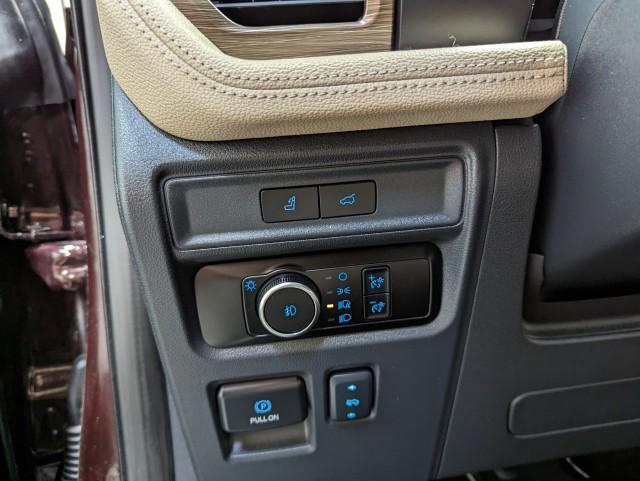 used 2024 Ford Expedition car, priced at $65,998