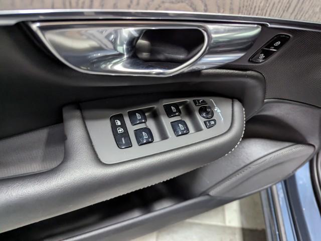 used 2022 Volvo XC90 car, priced at $36,498