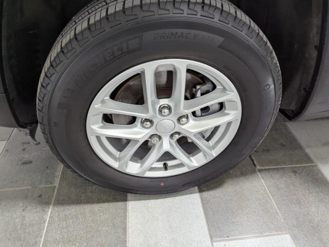used 2023 Jeep Grand Cherokee L car, priced at $30,998