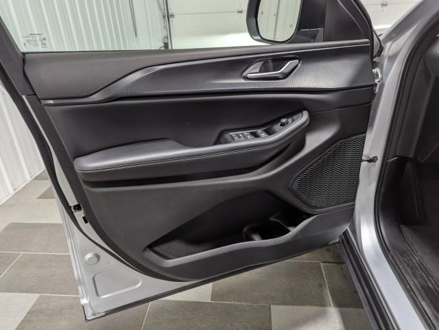 used 2023 Jeep Grand Cherokee L car, priced at $30,998