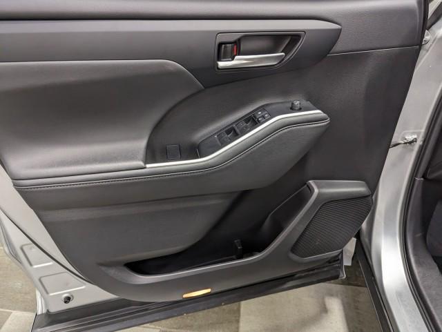 used 2024 Toyota Highlander car, priced at $41,498