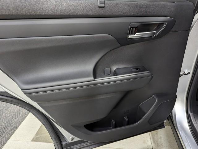 used 2024 Toyota Highlander car, priced at $41,498