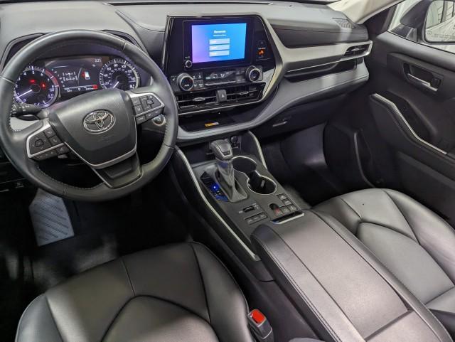 used 2024 Toyota Highlander car, priced at $41,498