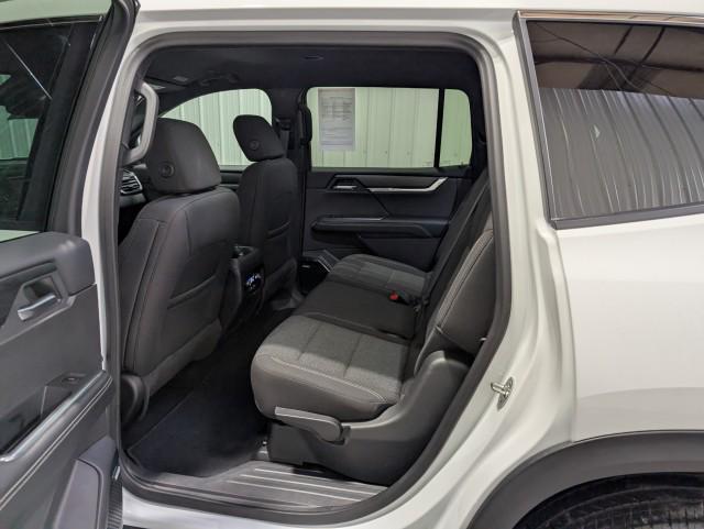 used 2025 GMC Acadia car, priced at $33,998