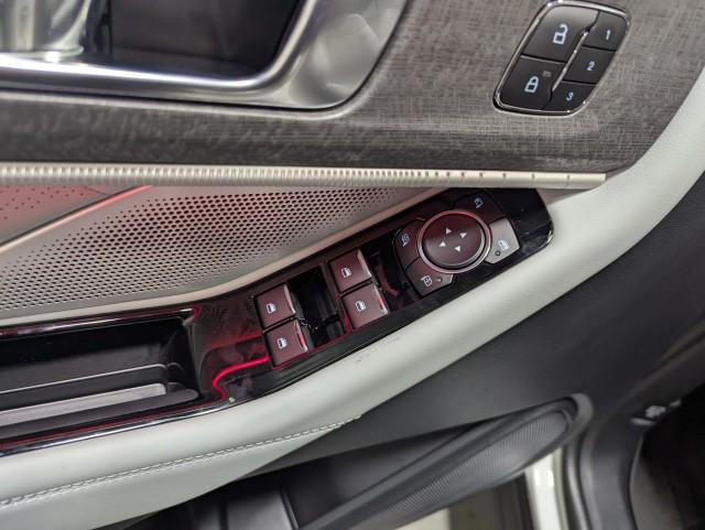 used 2025 Ford Explorer car, priced at $53,998