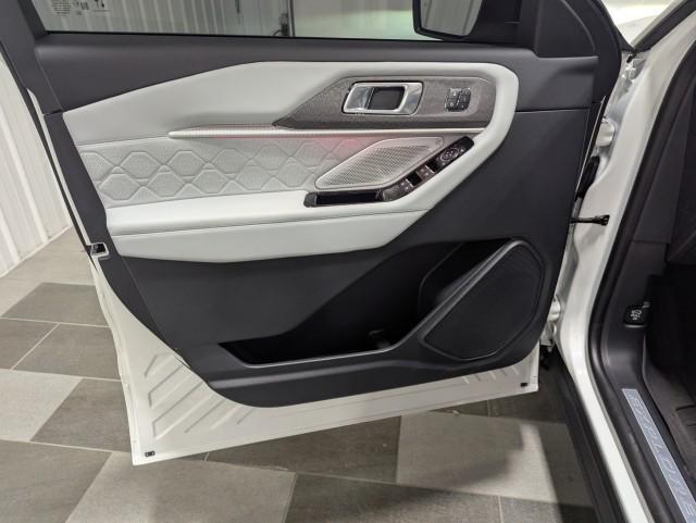 used 2025 Ford Explorer car, priced at $53,998