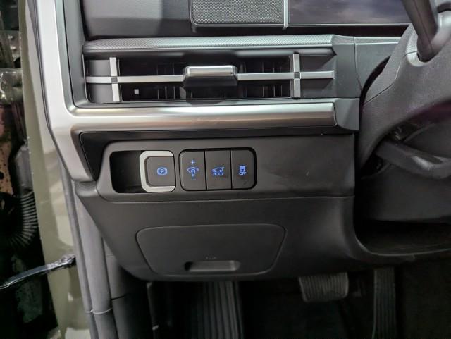 used 2024 Hyundai Santa Fe car, priced at $30,998