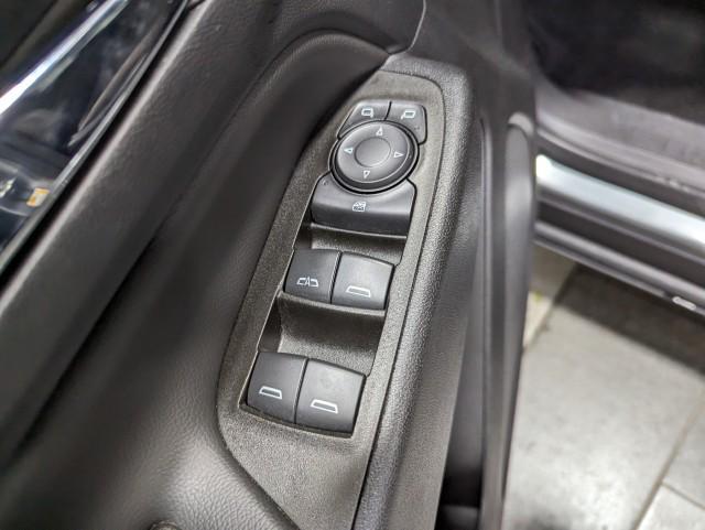 used 2023 Chevrolet Equinox car, priced at $22,998