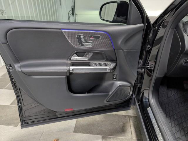 used 2022 Mercedes-Benz GLB 250 car, priced at $27,998