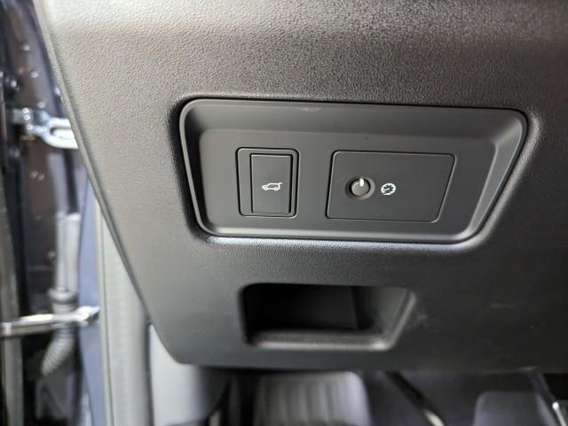 used 2024 Land Rover Discovery car, priced at $61,998