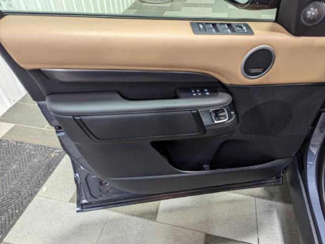 used 2024 Land Rover Discovery car, priced at $61,998