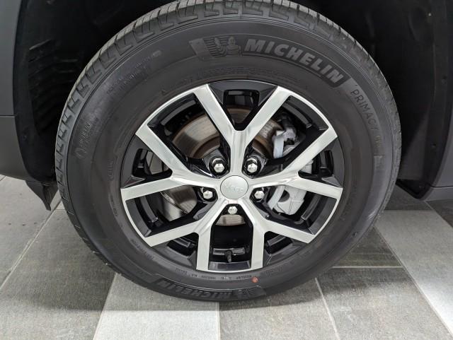 used 2023 Jeep Grand Cherokee car, priced at $34,498