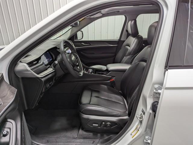 used 2023 Jeep Grand Cherokee car, priced at $34,498
